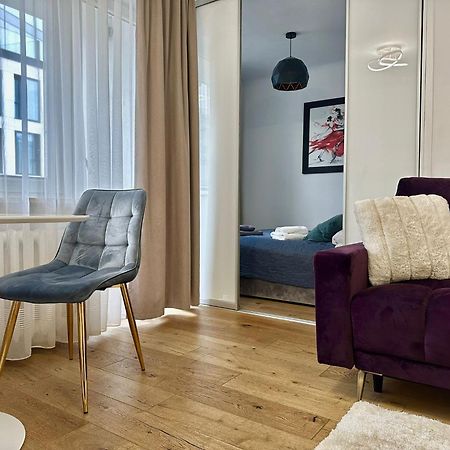 Apartamento Chmielna 106 - Free Parking - Duzy Balkon Varsovia Exterior foto